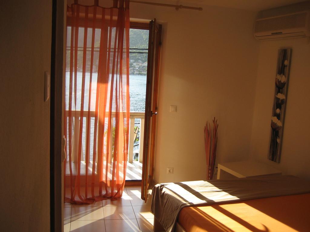 Apartment Aleksandar ティヴァト エクステリア 写真