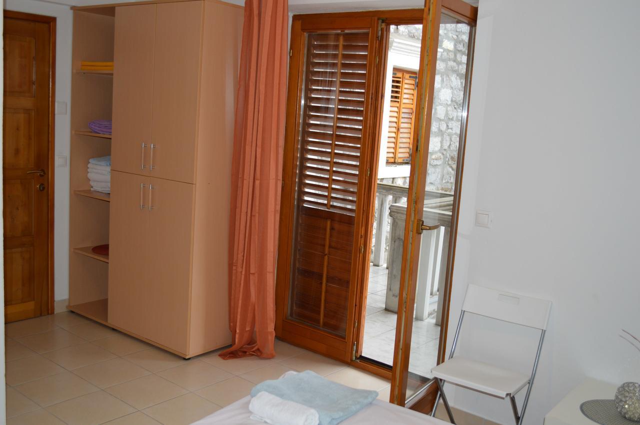 Apartment Aleksandar ティヴァト エクステリア 写真