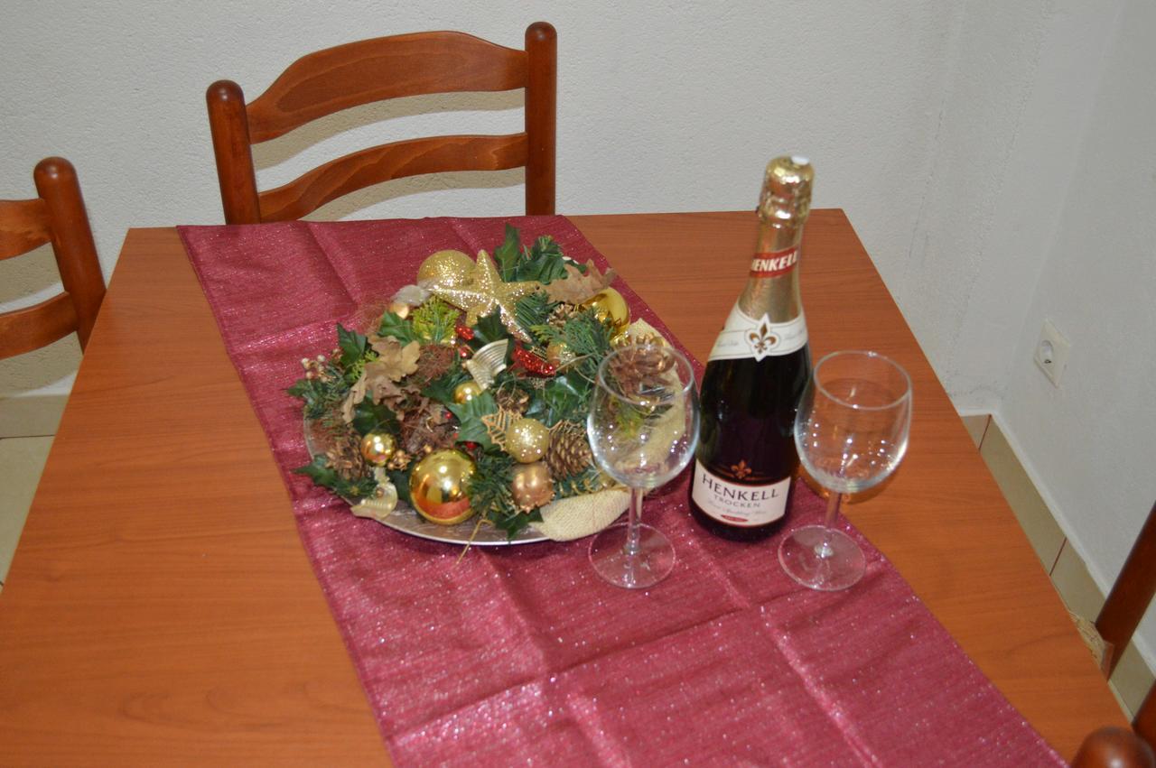 Apartment Aleksandar ティヴァト エクステリア 写真