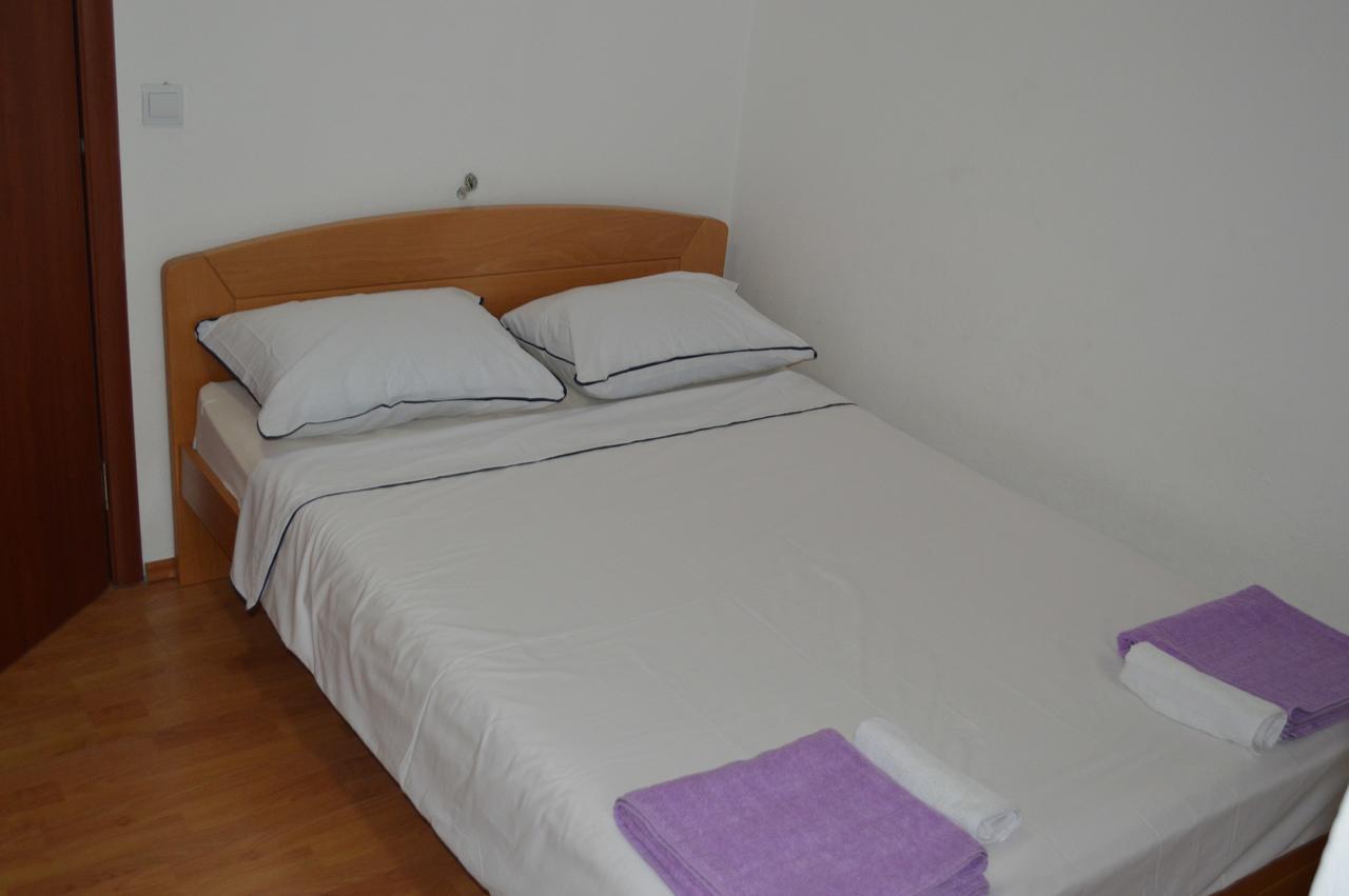 Apartment Aleksandar ティヴァト エクステリア 写真
