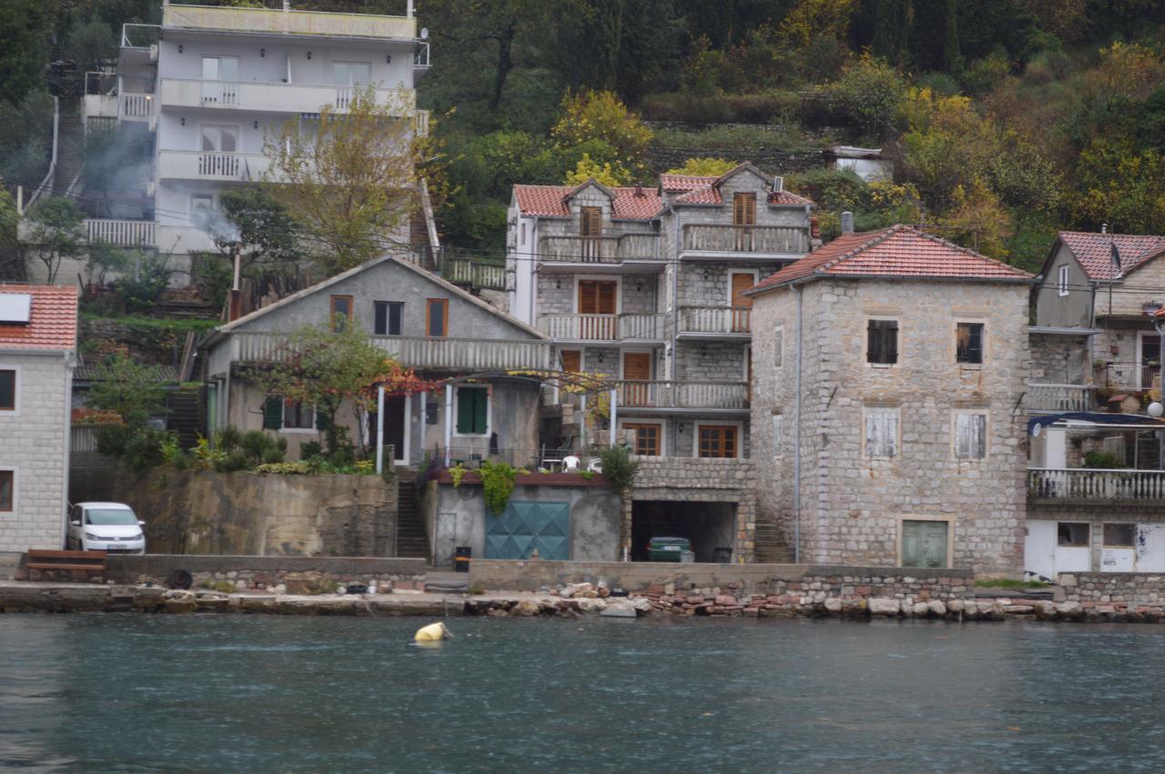Apartment Aleksandar ティヴァト エクステリア 写真