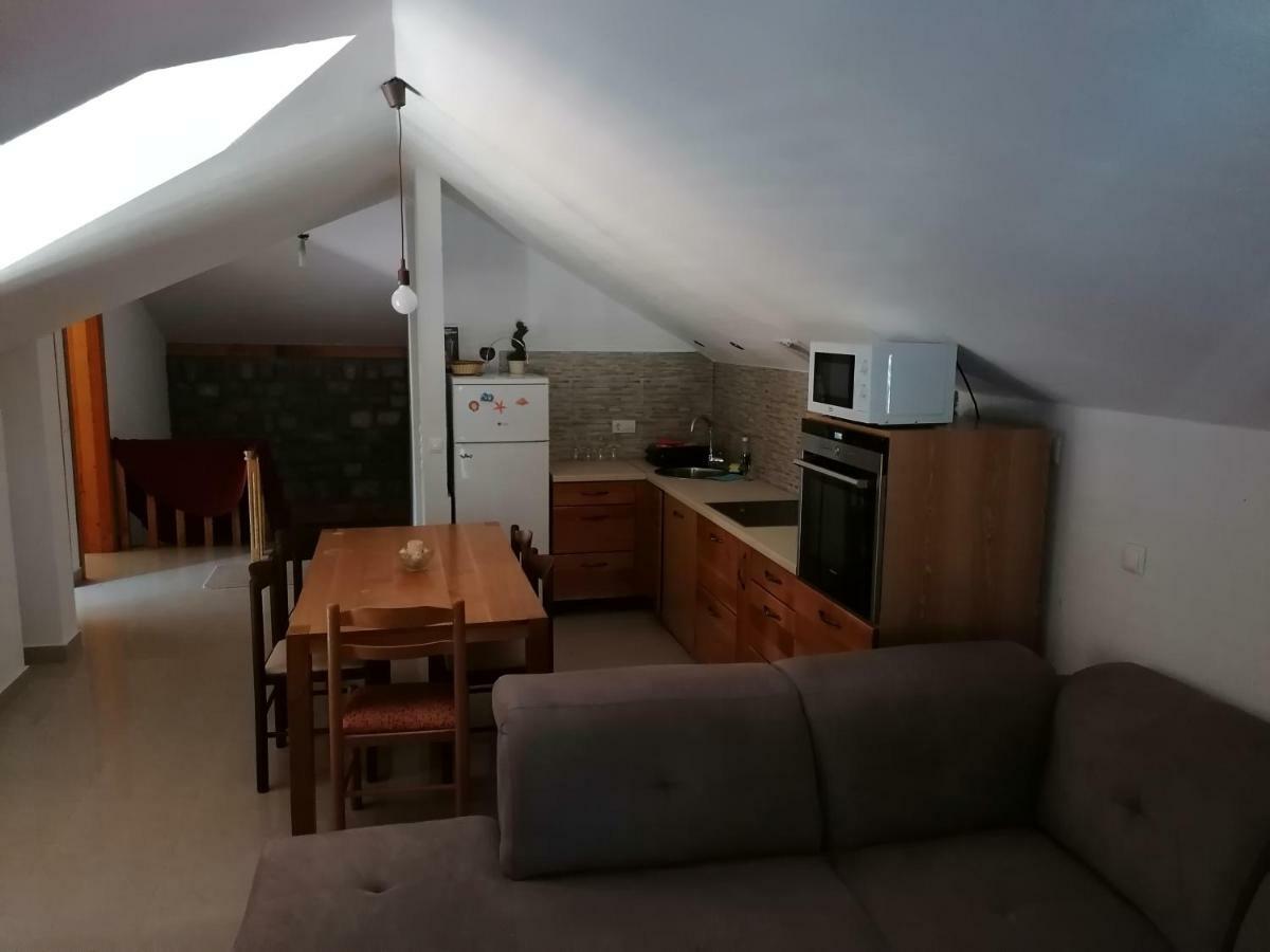Apartment Aleksandar ティヴァト エクステリア 写真